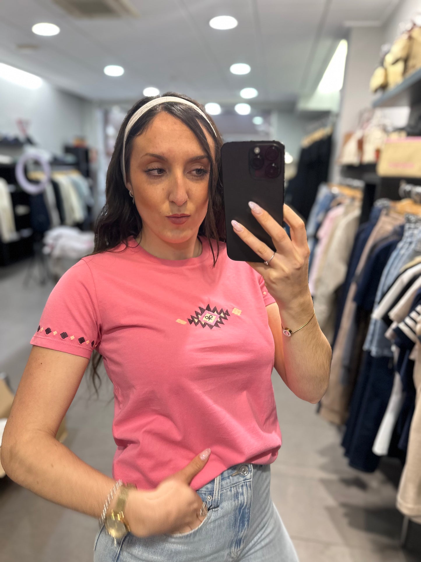 Camiseta Silbon rosa con bordado en mangas