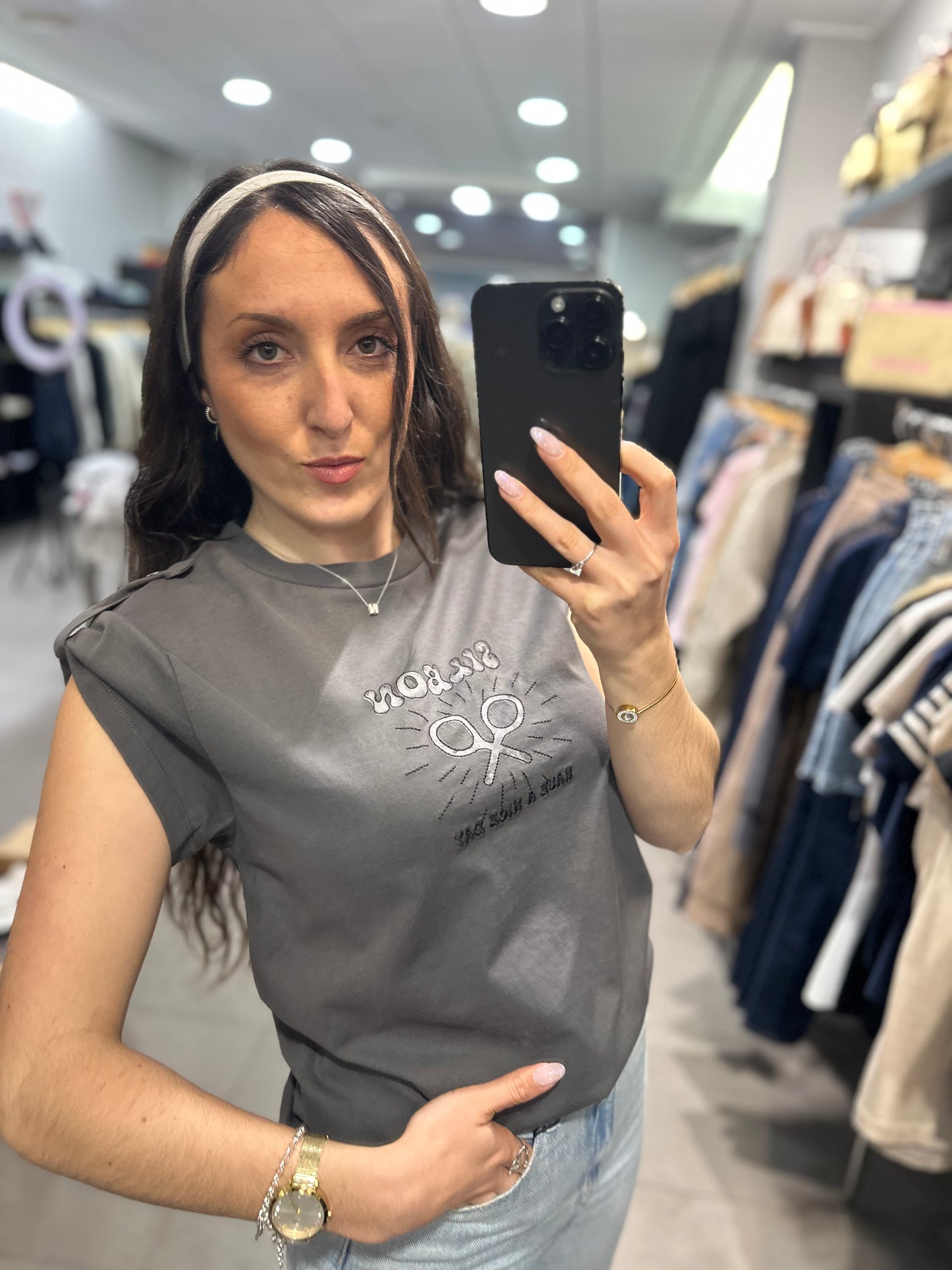 Camiseta Silbon gris oscura logo sun con botones en la manga