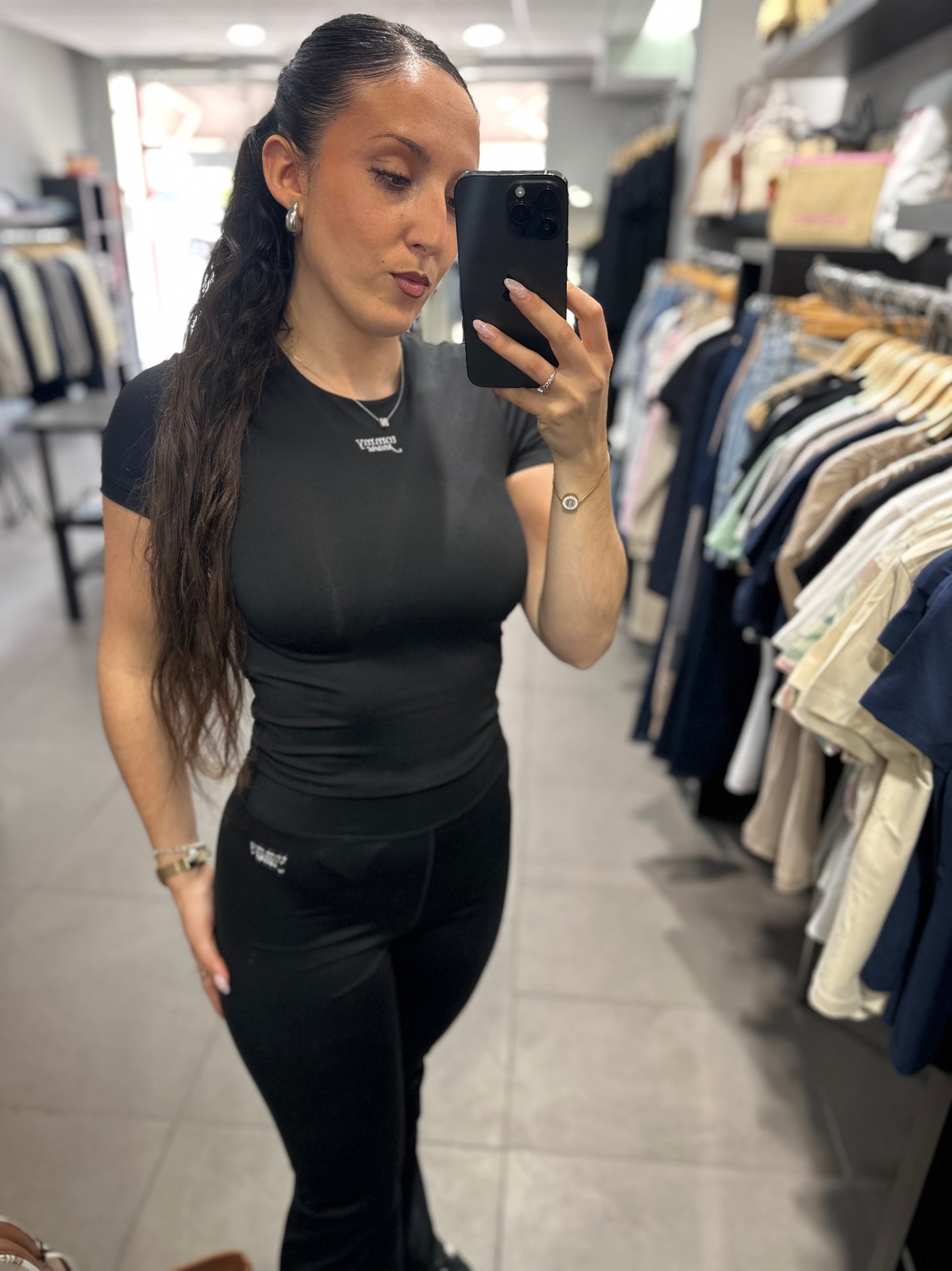 Conjunto Deportivo Tommy malla campana